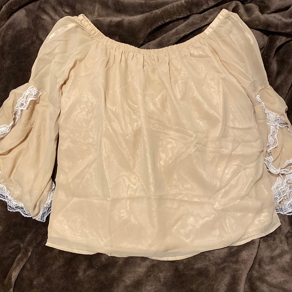 Sold! Off the shoulder top NWOT